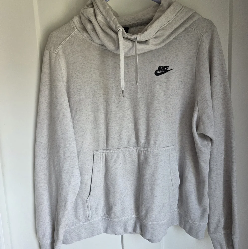 Nike cozy gray